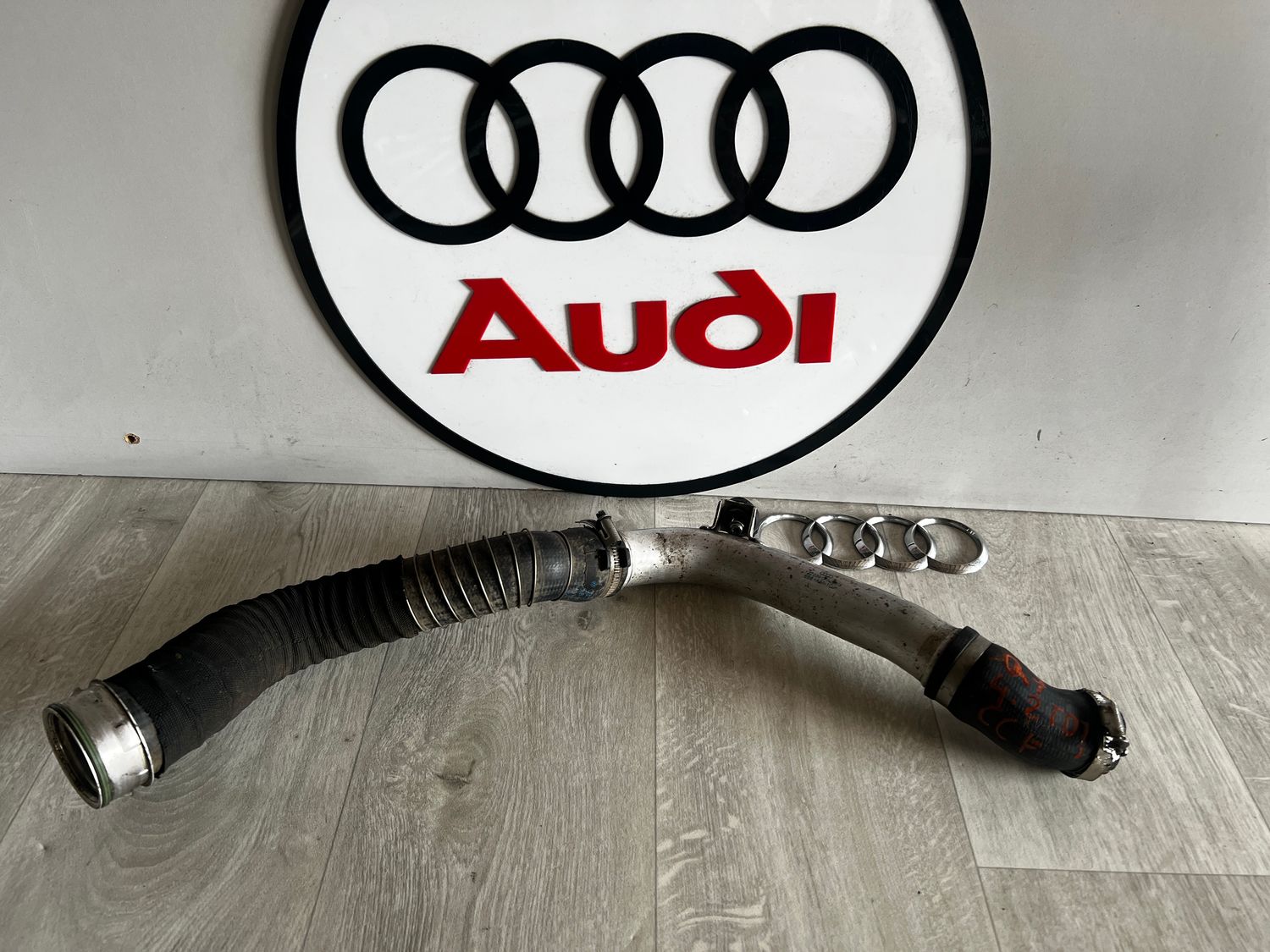 RURA INTERCOOLERA AUDI Q7 4L 4.2 TDI PRZEWODY 7L8145968A
