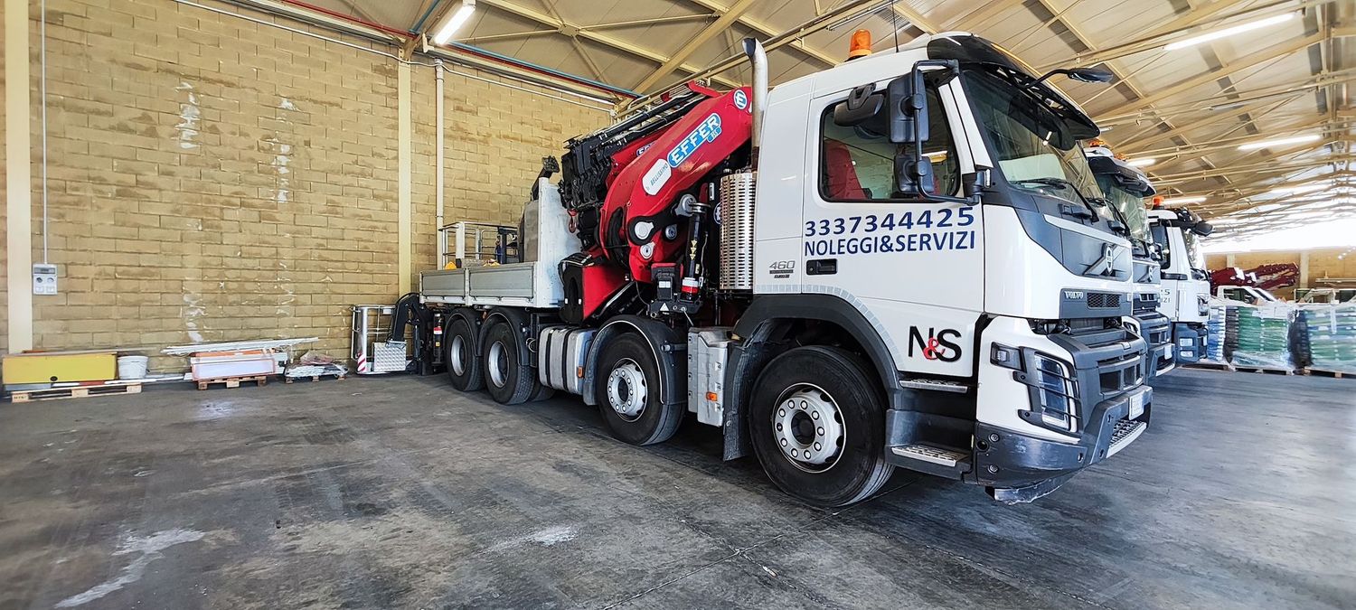 Volvo FMX460 Con Gru Effer 955 8S + JIB 6S – 40Mt