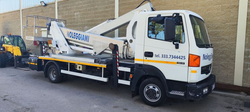 Nissan Atleon Con Piatt. Multitel Mx270 – 27Mt