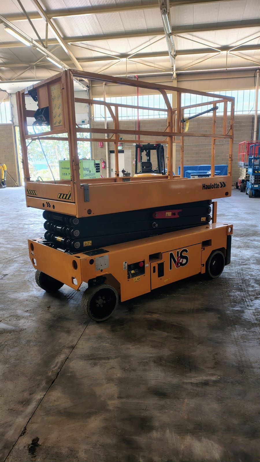 Piattaforma Elettrica a Pantografo Haulotte Compact 10 AE – 10Mt