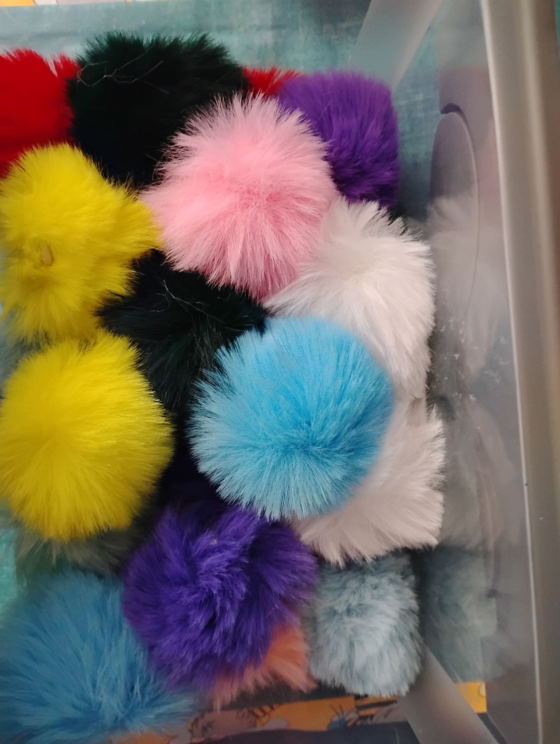 Pompoms Small Mixed 1pc