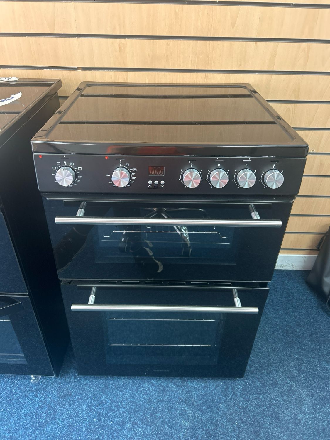 Hisense HDE3211BBUK 60cm Ceramic Hob Double Oven Electric Cooker