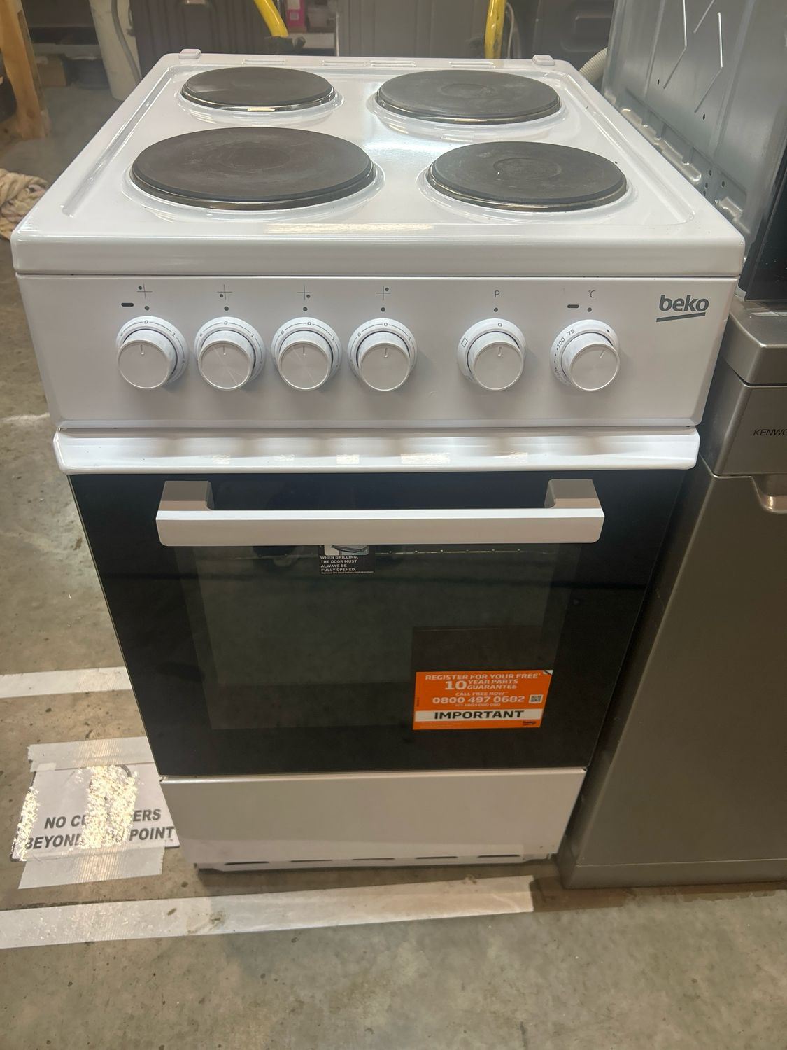 Beko KS530W Solid Hobs Electric Cooker White