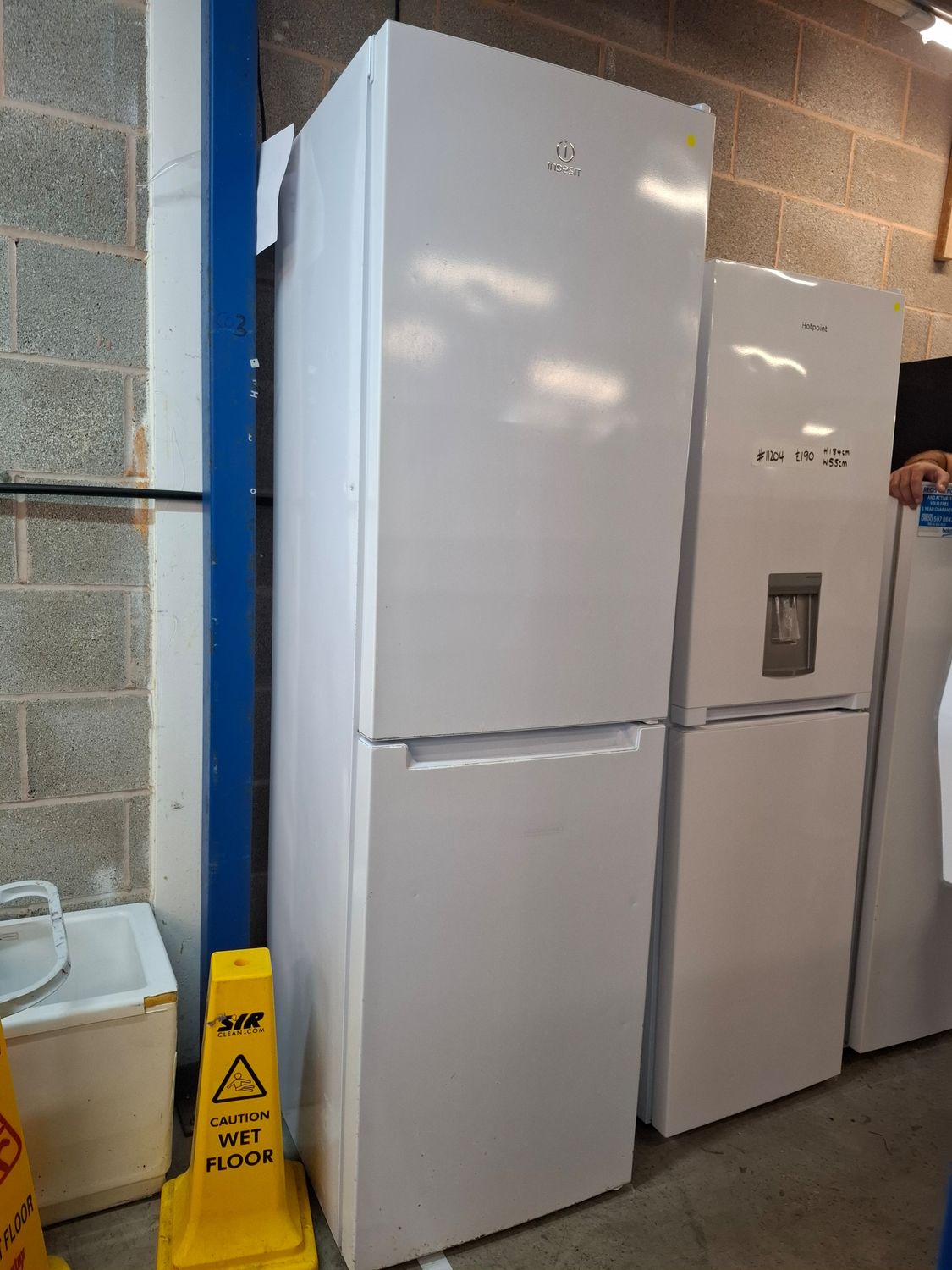 Indesit Tall Fridge Freezer White Frost Free H200 W60