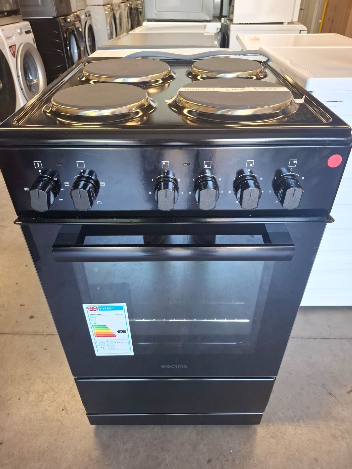 Electriq 50cm Solid Hobs Electric Cooker Black