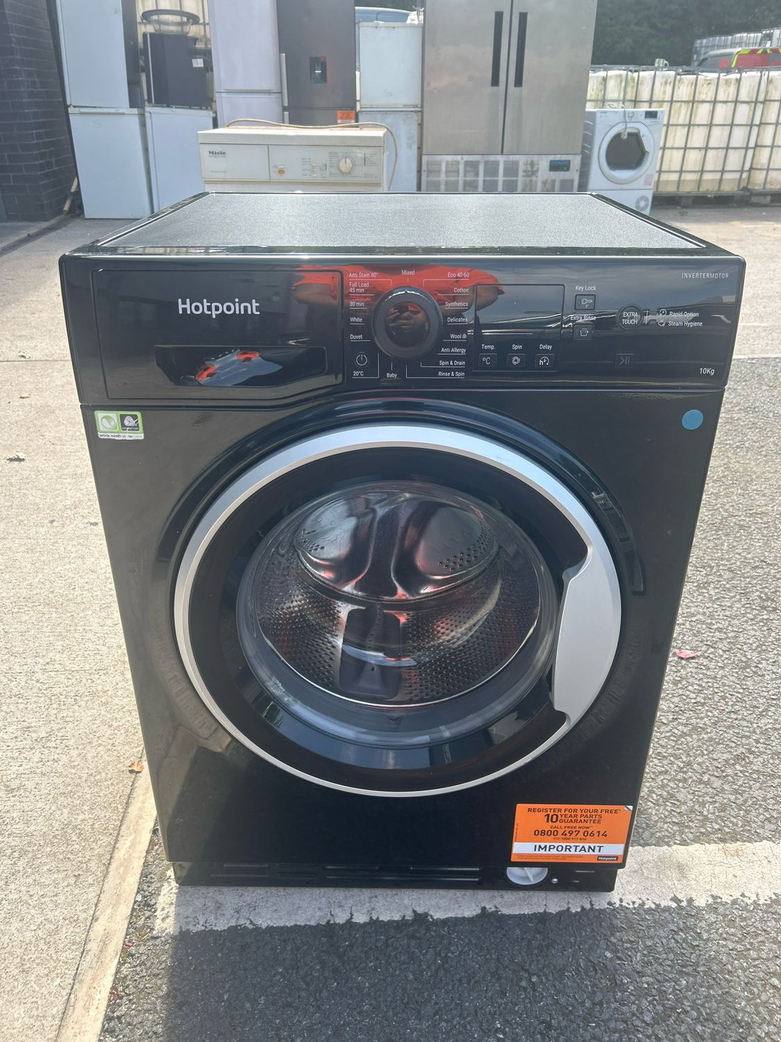 Hotpoint 10KG 1400rpm Washing Machine Black