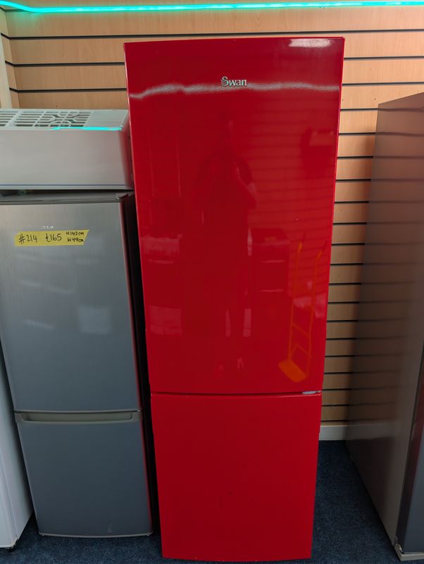 Swan Fridge Freezer H186cm W60cm red 60/40