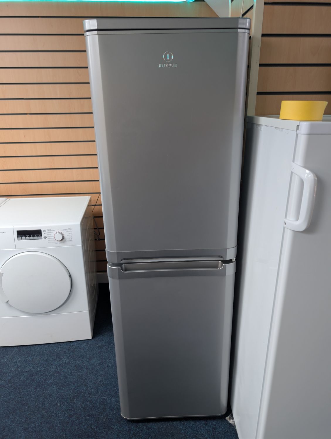 Indesit Fridge Freezer sliver H174cm W55cm