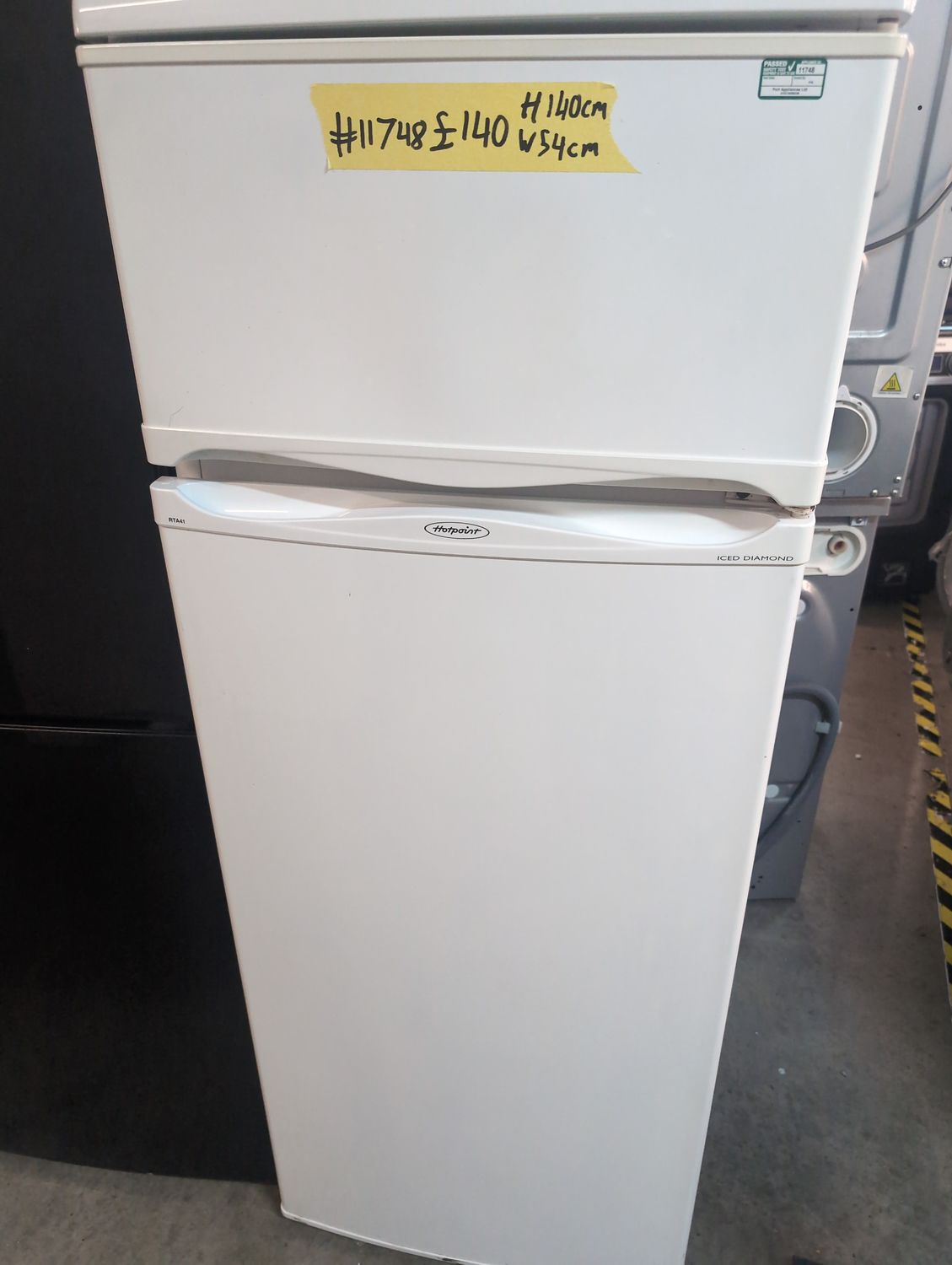 PA- Hotpoint RTA41W Fridge Freezer H140cm W54cm White