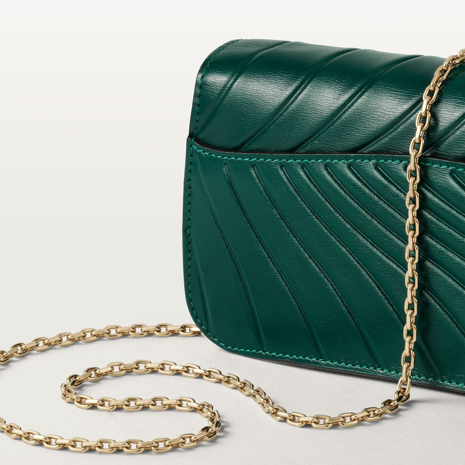Mini model chain bag, Panthère C de Cartier