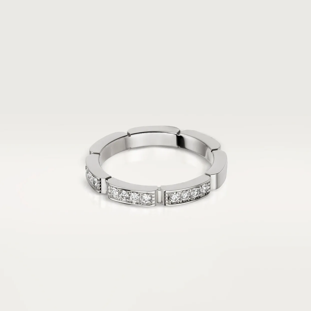Maillon Panthère wedding ring, semi-paved