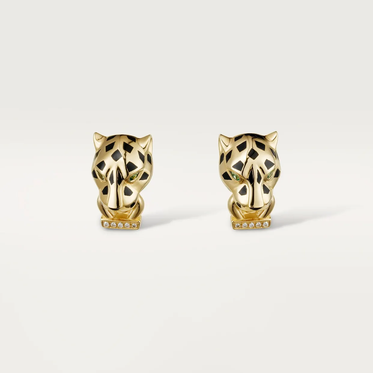 Panthère de Cartier earrings, diamonds