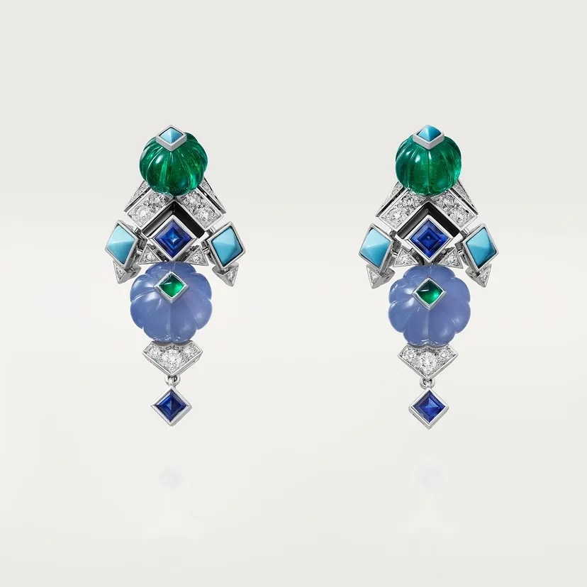 Sixième Sens par Cartier earrings, chalcedony, paved