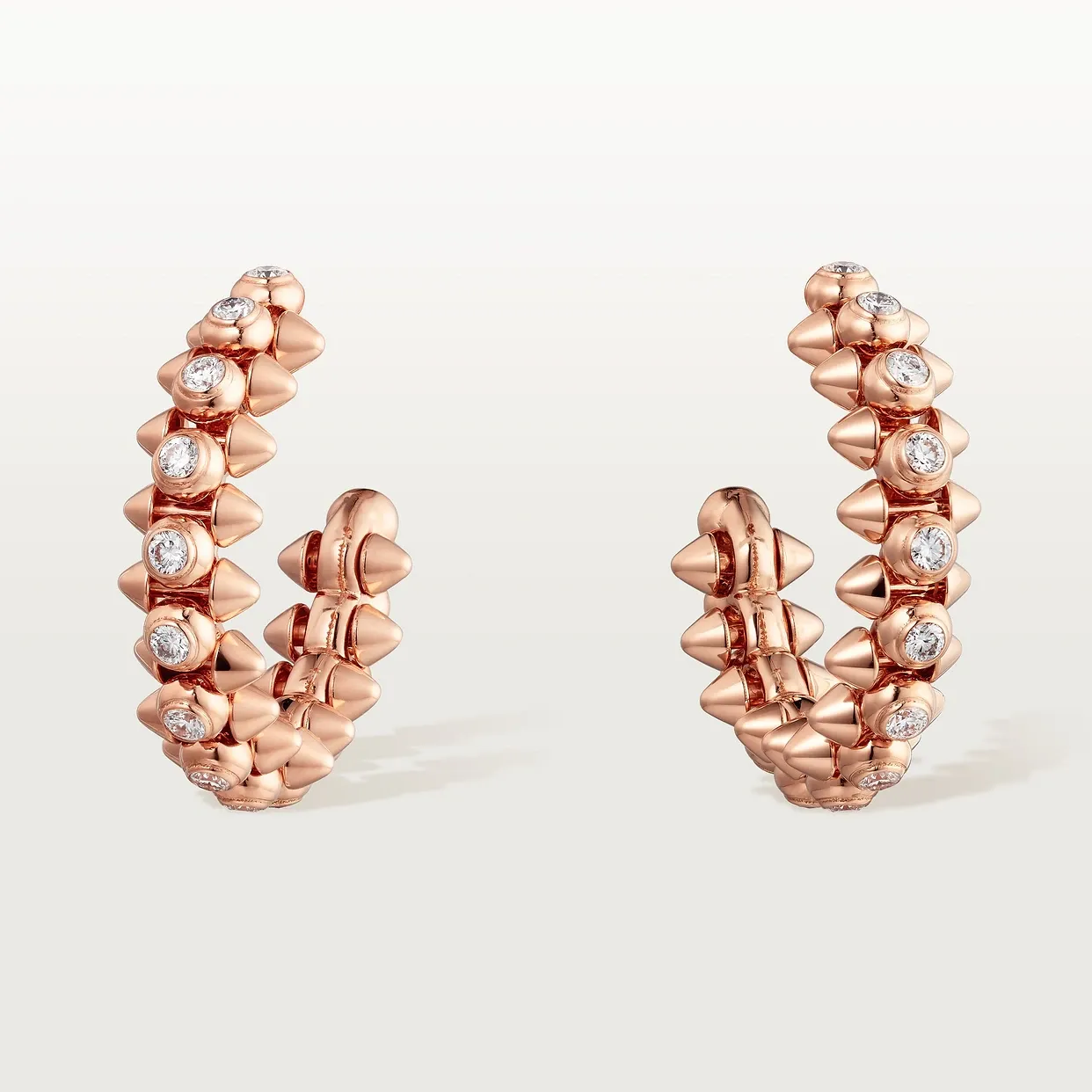 Clash de Cartier hoop earrings, medium model, diamonds