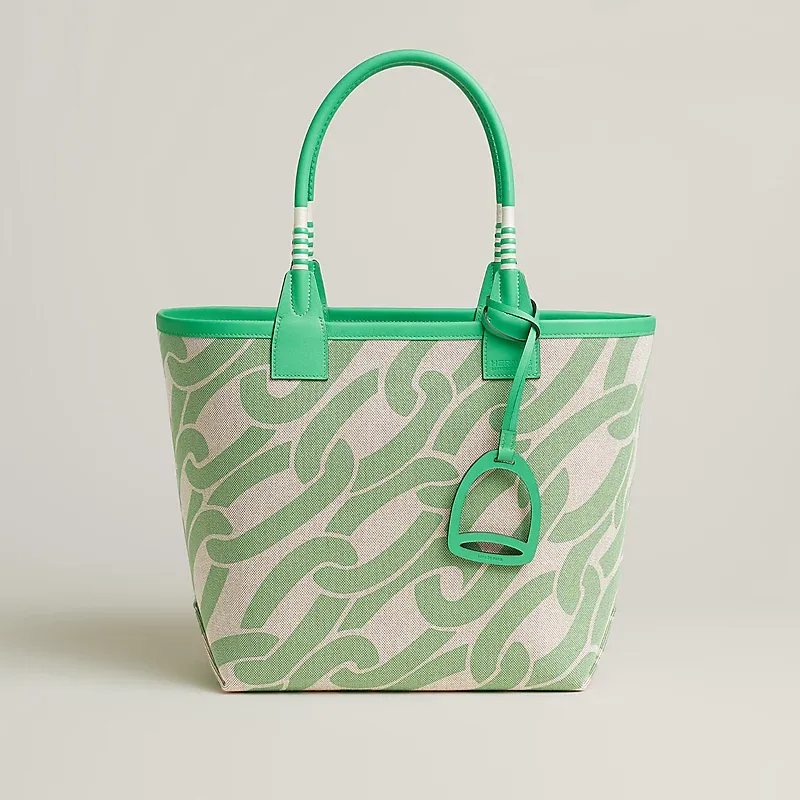 Steeple 28 bag