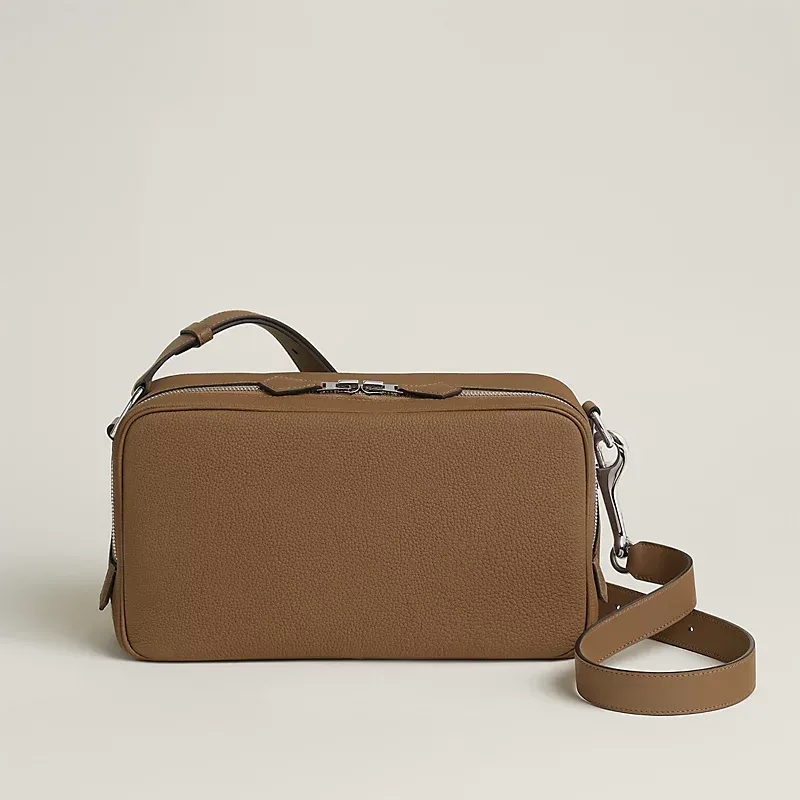 On-body Mousqueton bag