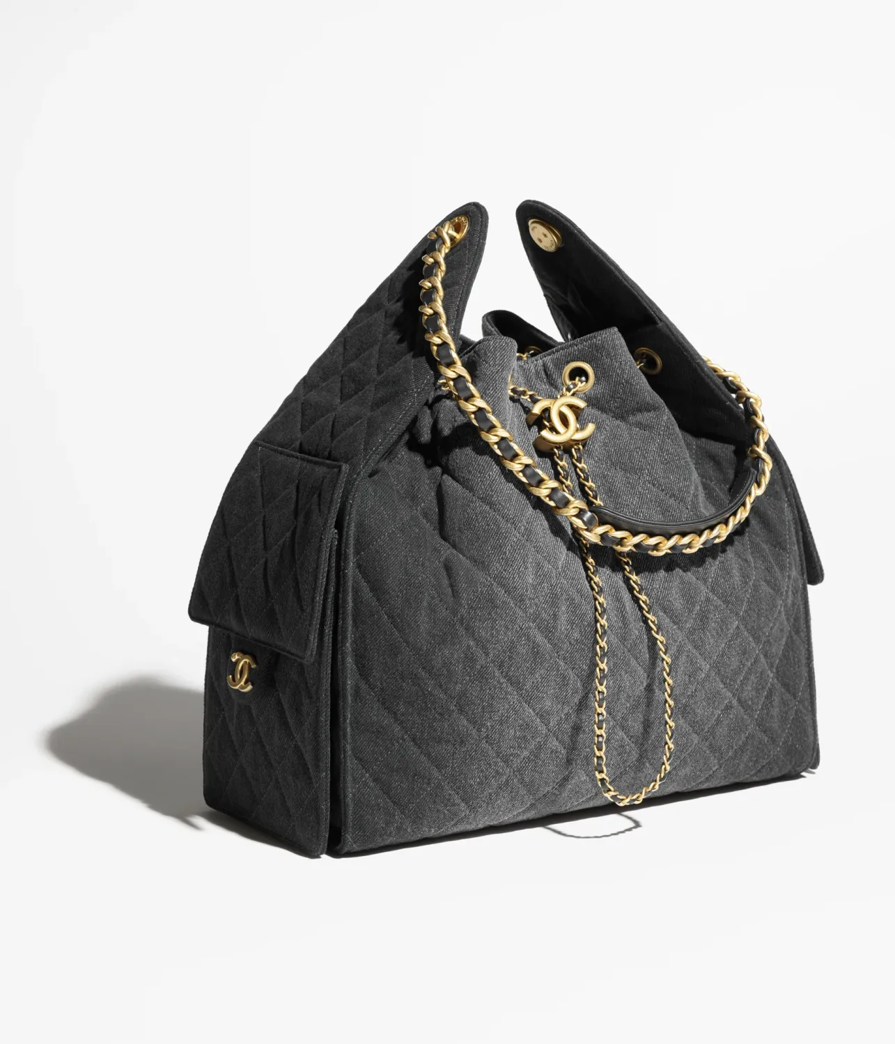 CHANEL 25 Medium Handbag