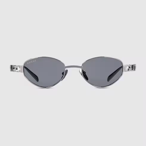 Oval frame sunglasses