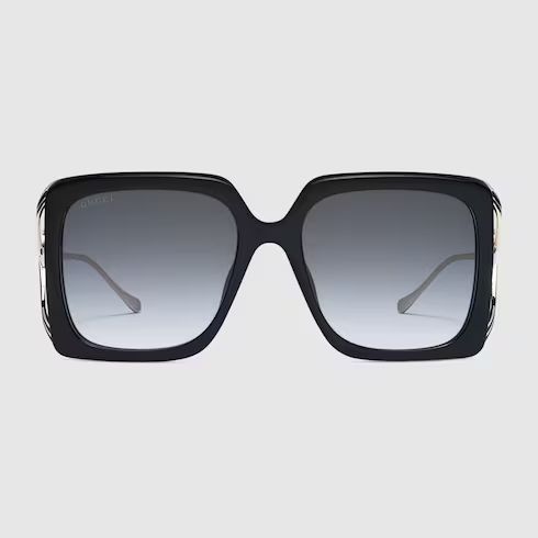 Oversized rectangular sunglasses