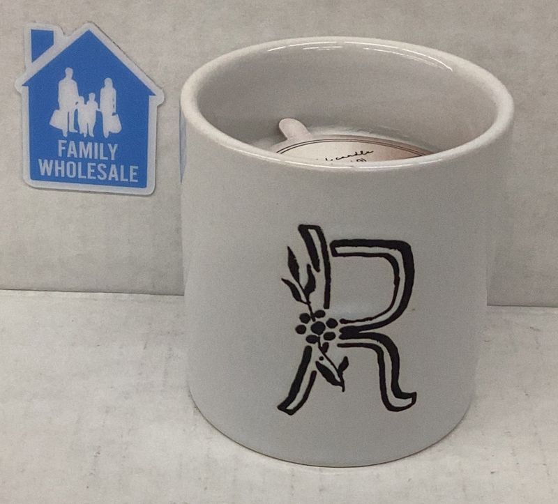 R Sandlewood Amber Scented Candle