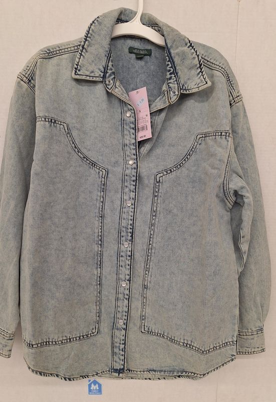 Women&#39;s Long Sleeve Oversized Denim Western Shirt - Wild Fable™ Light Wash S