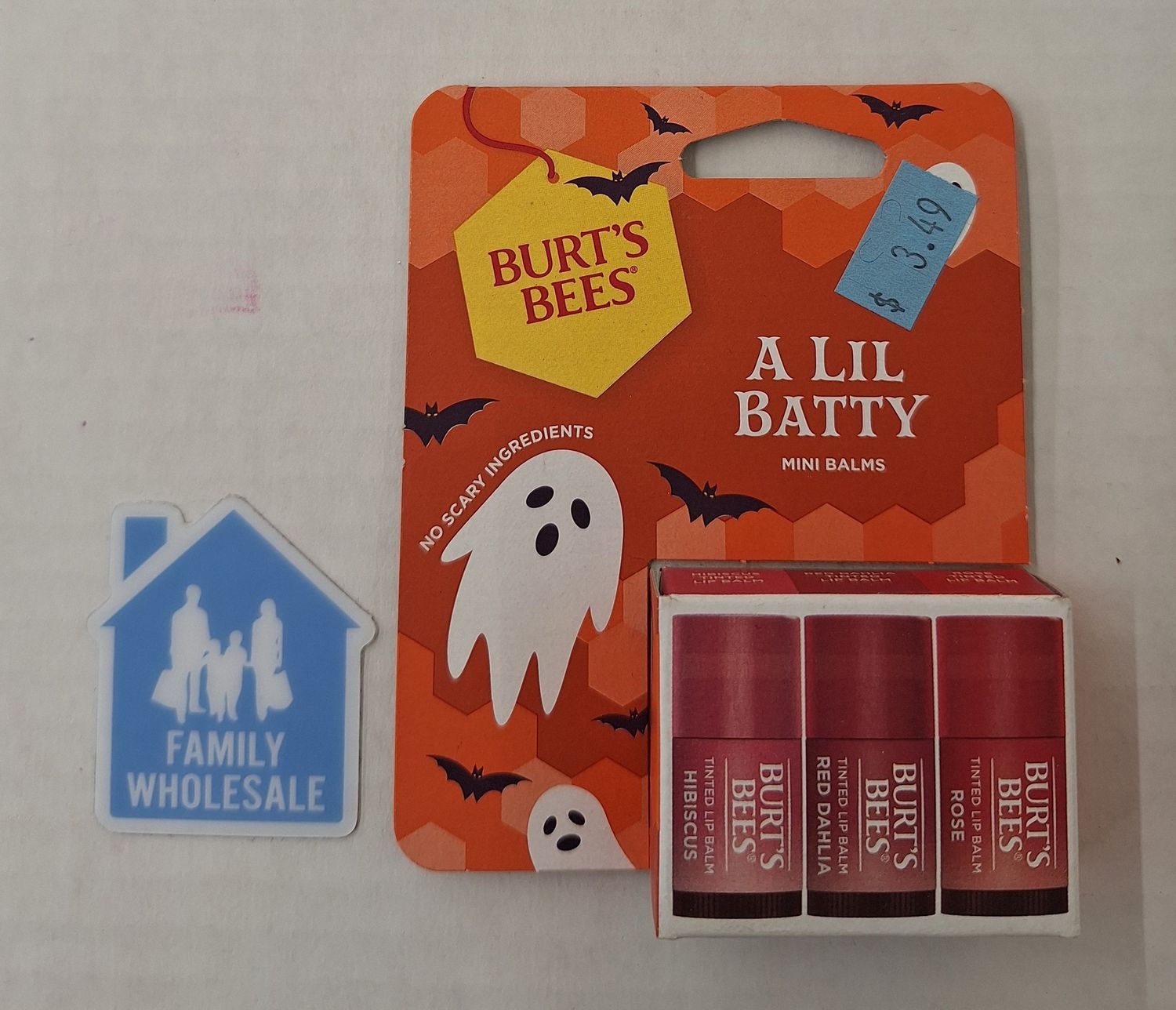 Burt&#39;s Bees A Lil Batty Mini Balms Red