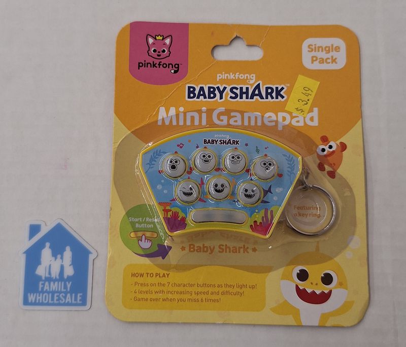 Pinkfong Baby Shark Mini Gamepad