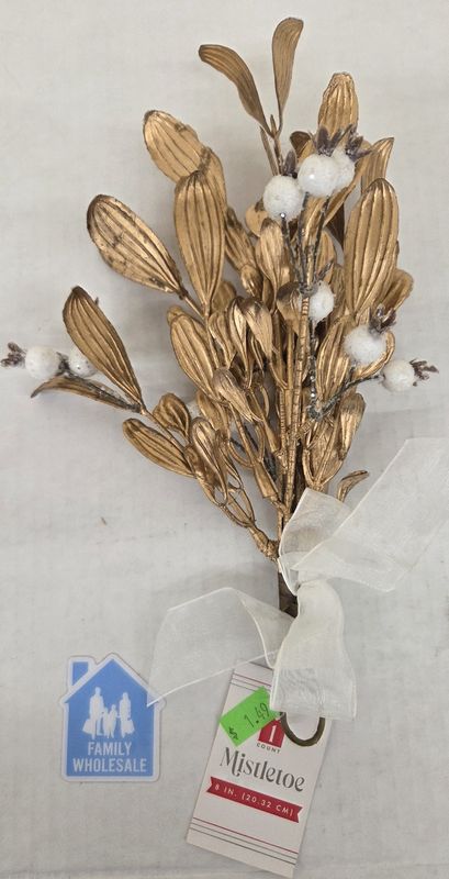 Mistletoe 8 inch Golden