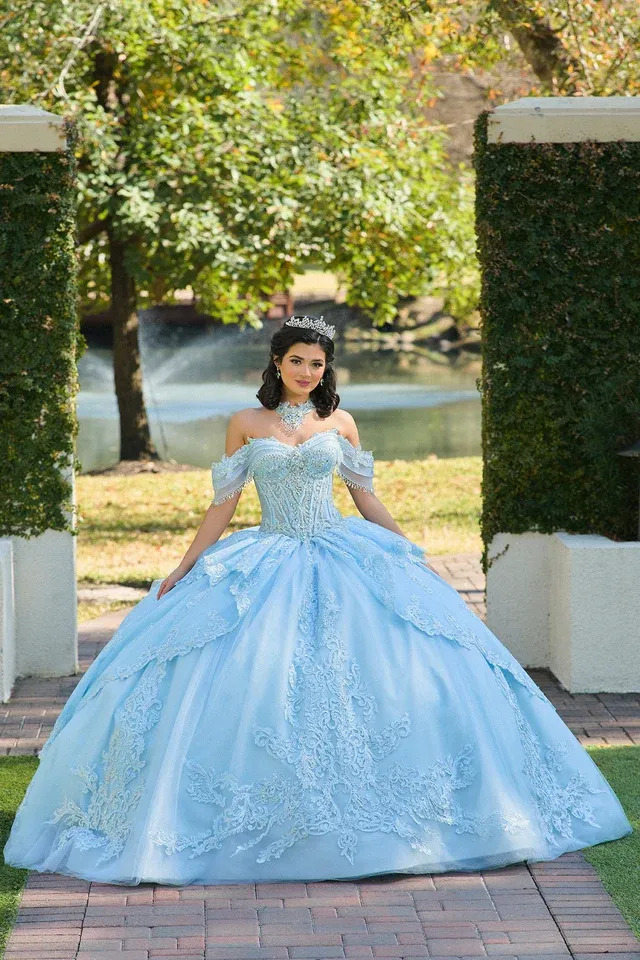 Q1114 Light Blue Quince Dress
