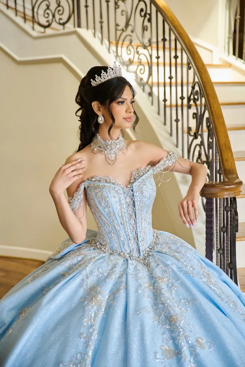 Q1116 Light Blue Quince Dress