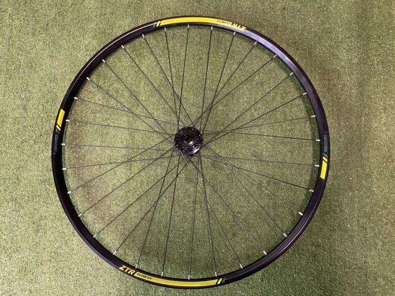 Roue avant Stan&#39;s No Tubes ZRT FLOW EX 29&#39;&#39; F:15mm 32H /Moyeux Stan NEO  &amp;