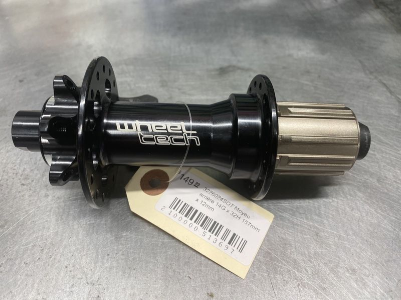 Moyeu arrière Wheel Tech HG, 32T,  12 x 157mm, 6 bolt, noir