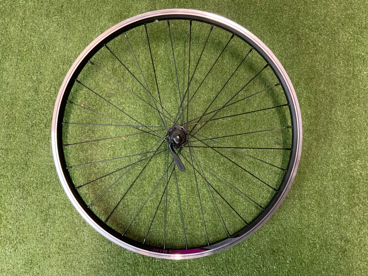 Roue avant WTB DX17 &quot; / Shimano TX50  &amp;