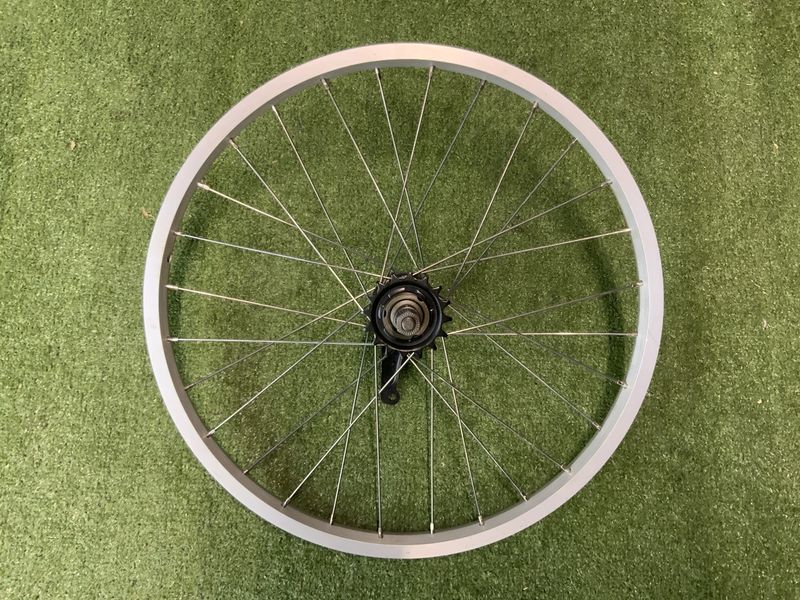 Roue arrière 20&#39;&#39;Argent/ Model CME503111