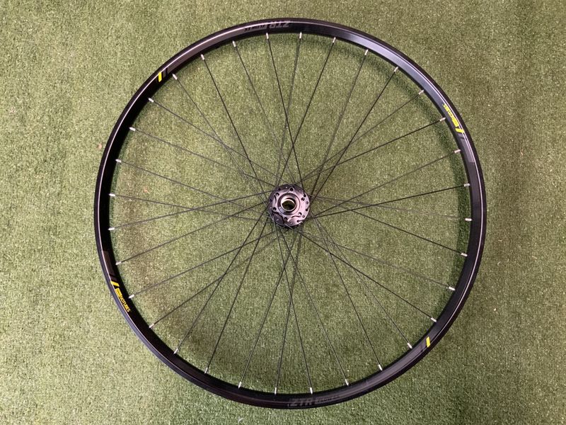 Roue avant Stan&#39;s ZRT RAPID 30 650b x 3.30 / NEO Hub 20mm 32H  &amp;