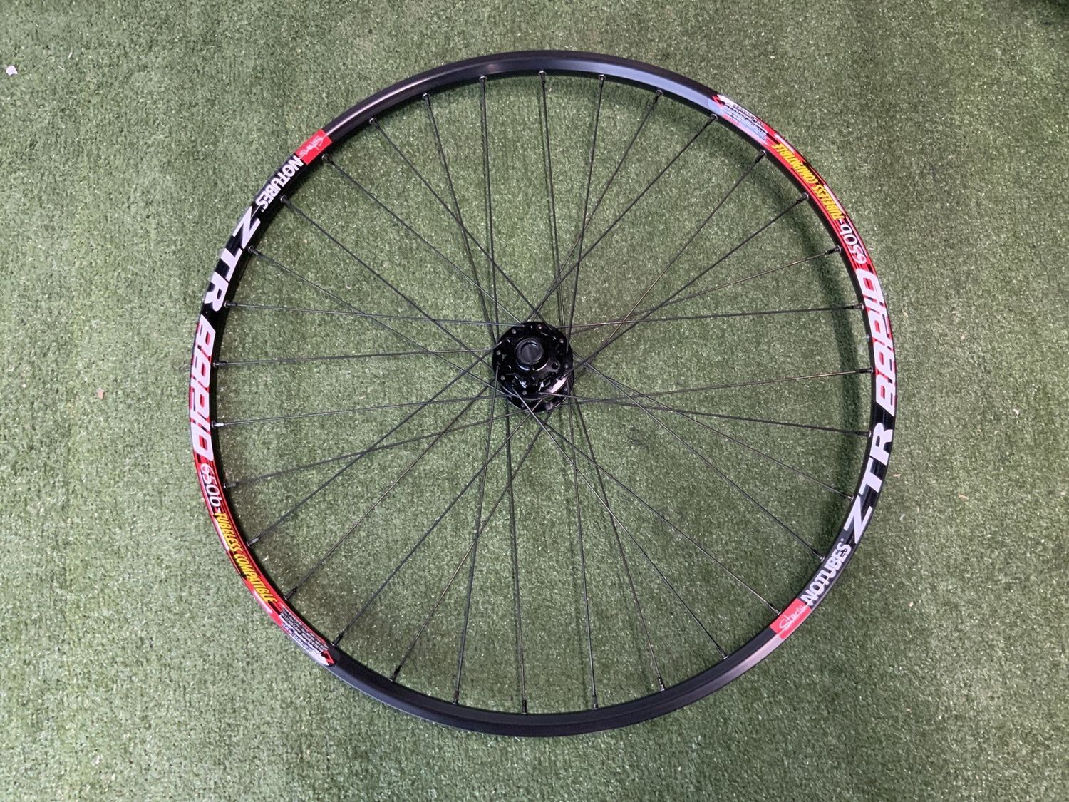 Roue avant Stan&#39;s ZRT Rapide 27.5&#39;&#39;/ Moyeu X9 100mm