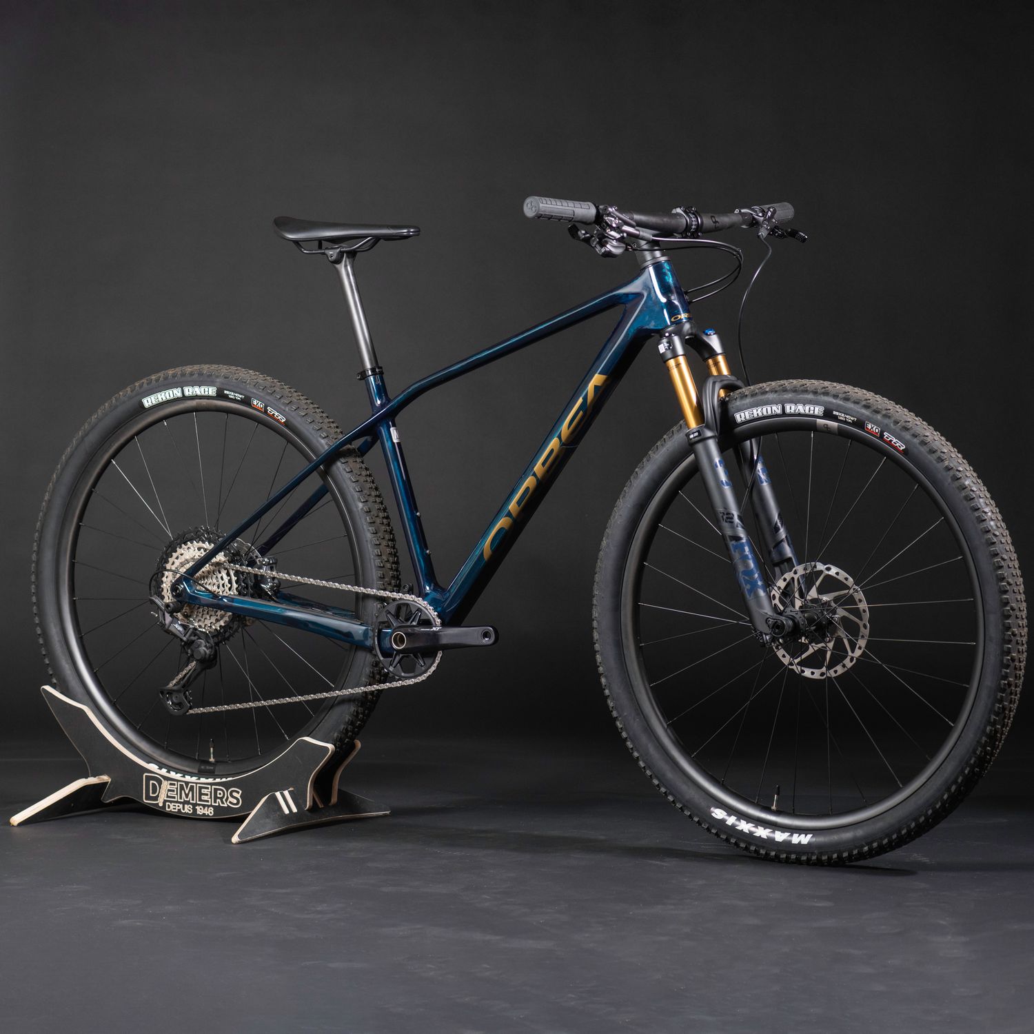 Orbea Alma M-Pro Bike (Blue/Gold)