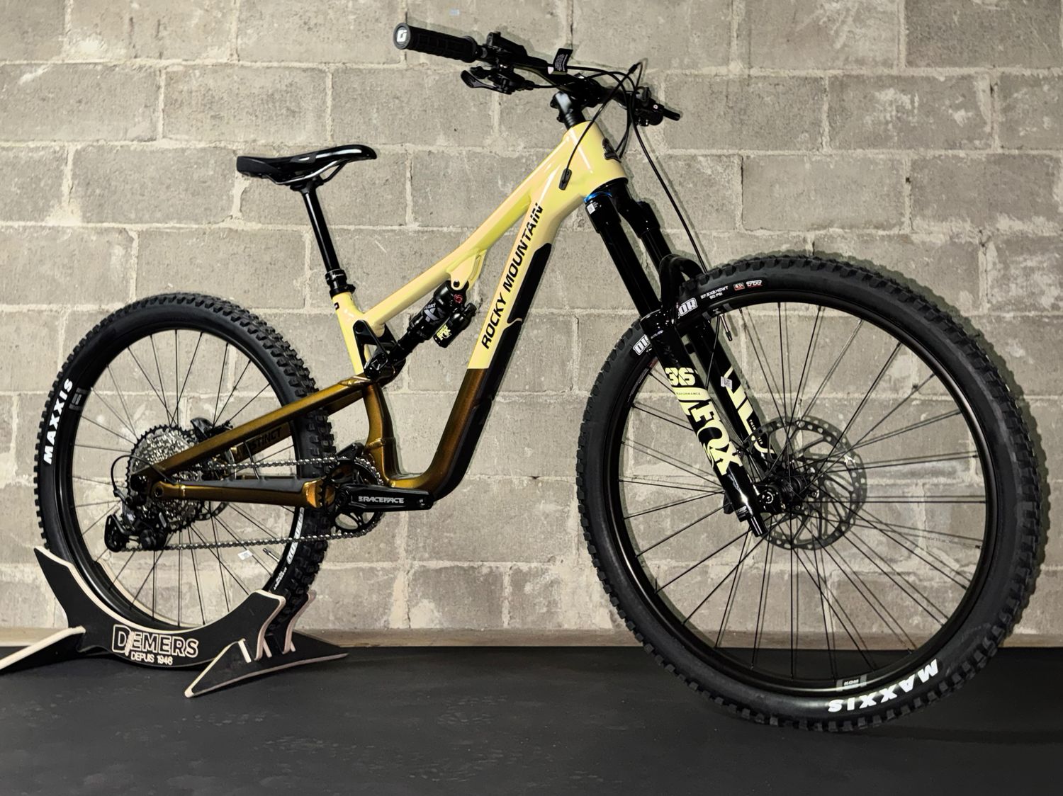 Rocky Mountain Instinct A50 Shimano MTB (Yellow/Brown)