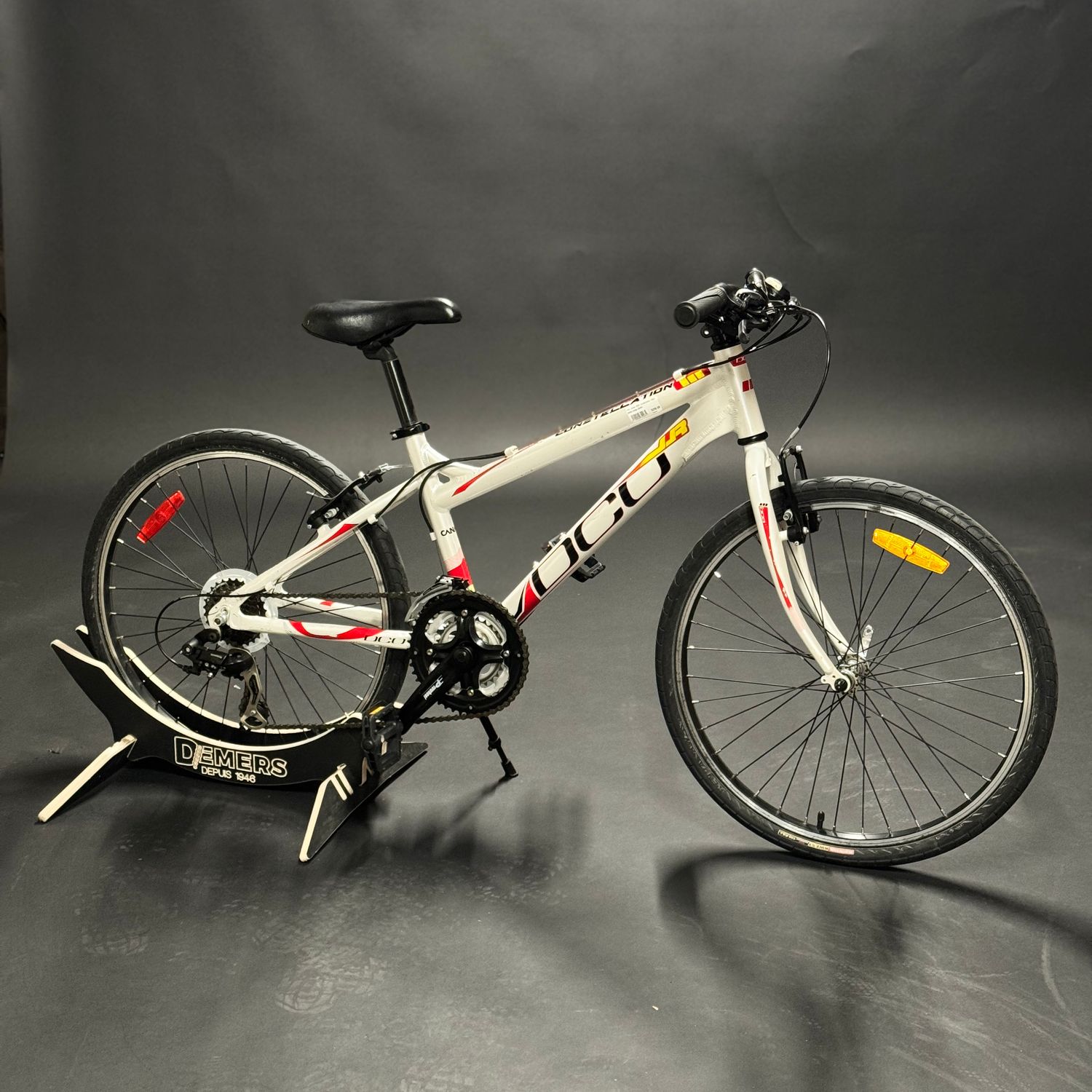 Vélo usagé DCO constellation 24po blanc rouge jaune