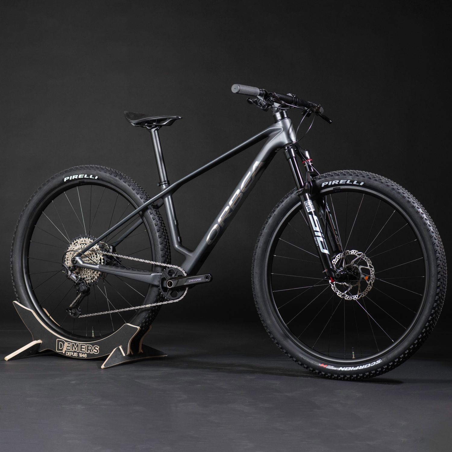Orbea Alma M30 2026 Bike (Matt Carbon)