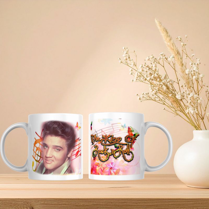 ELVIS PRESLEY, THE KING OF ROCK AN ROLL