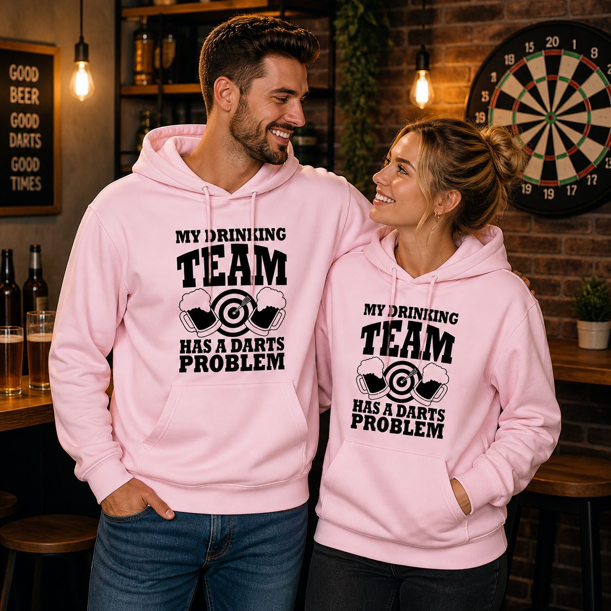 My Drinking Team Has A Darts Problem Hoodie – Funny Darts Hoodie – Unisex Cadeau voor Darts Spelers