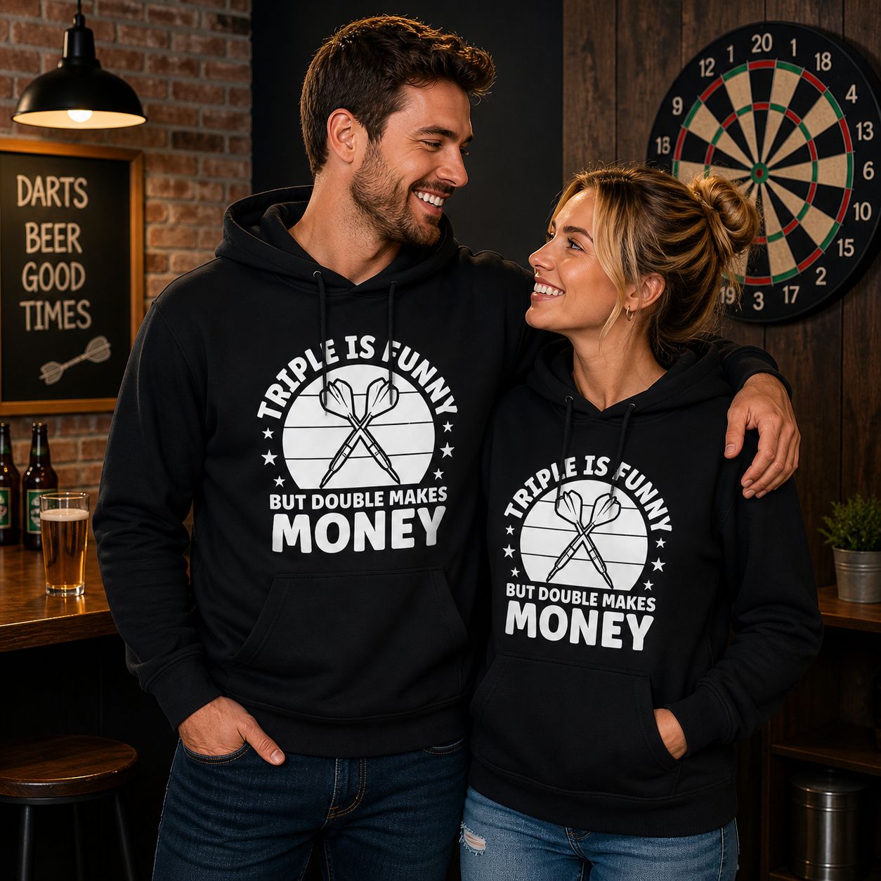 Triple Is Funny But Double Makes Money Hoodie – Funny Darts Hoodie – Unisex Cadeau voor Darts Spelers