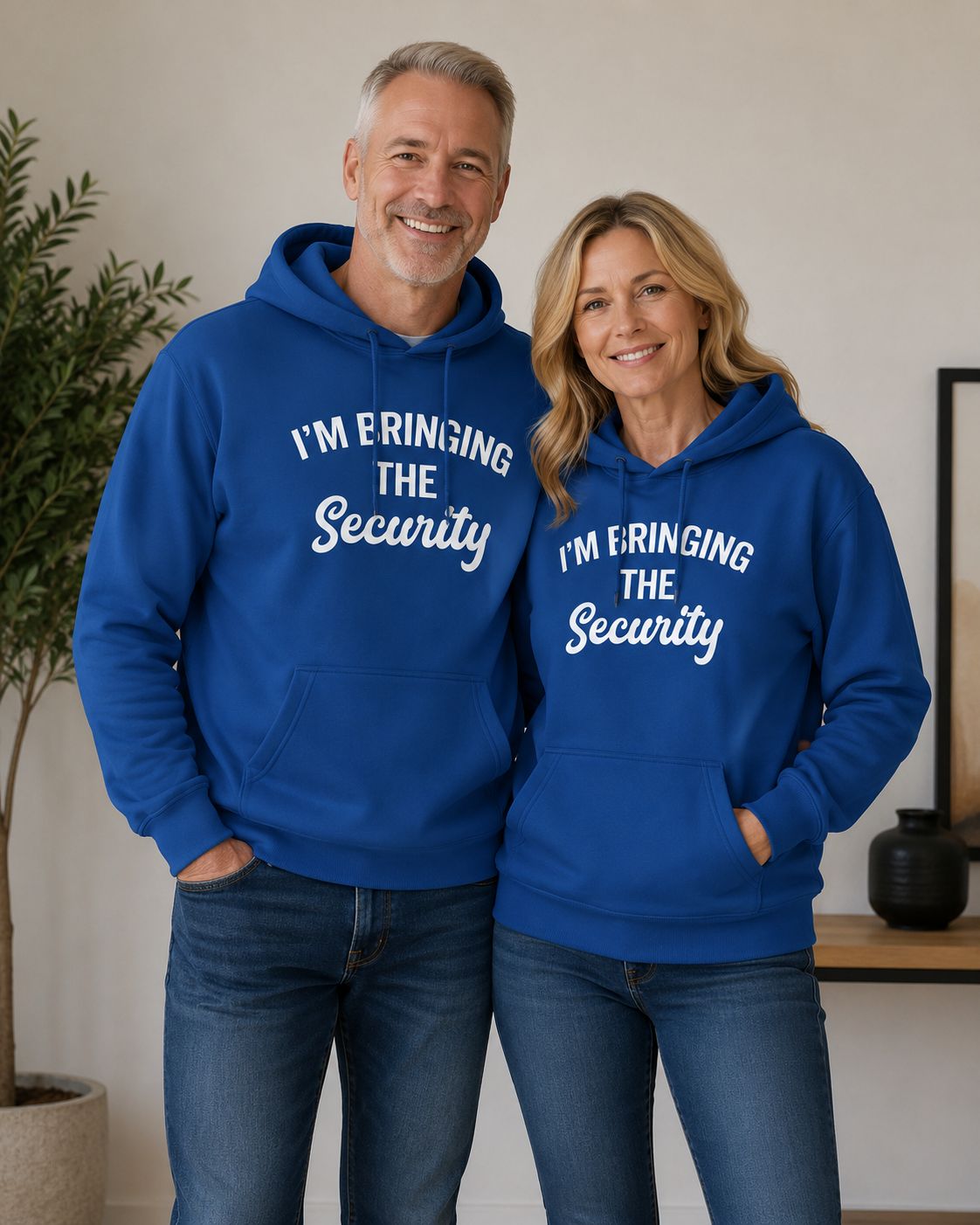 Hoodie ‘I’m Bringing The Security’ – Stoere Grappige Hoodie met Tekst