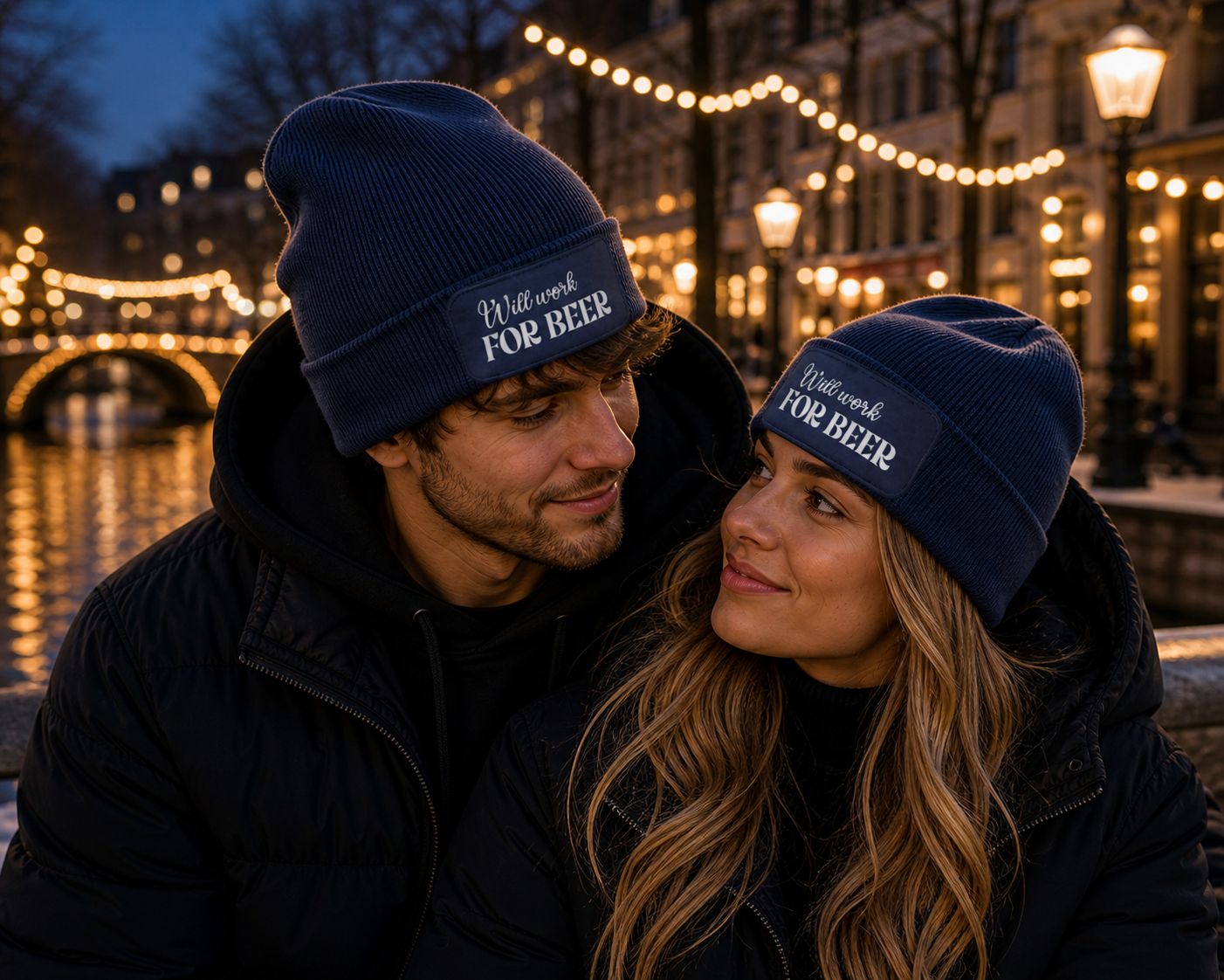 Wintermuts “Will Work For Beer” – Grappige Biermuts voor Feestjes, Après-Ski &amp; Winterdagen
