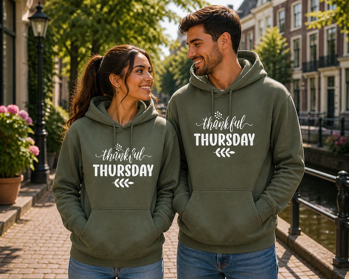 Thankful Thursday Hoodie – Positieve Hoodie met Dankbare Vibes &amp; Comfortabele Pasvorm