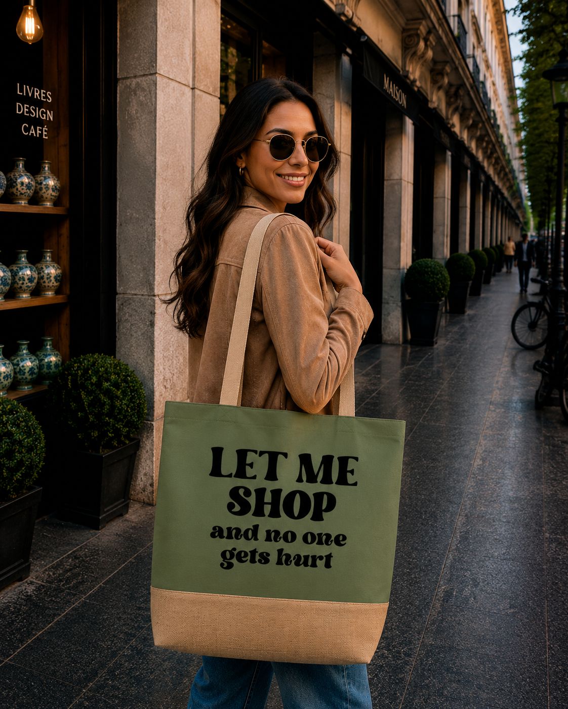 Strandtas “Let Me Shop And No One Gets Hurt” – Grappige Shopper voor Shopping Queens &amp; Humor Lovers