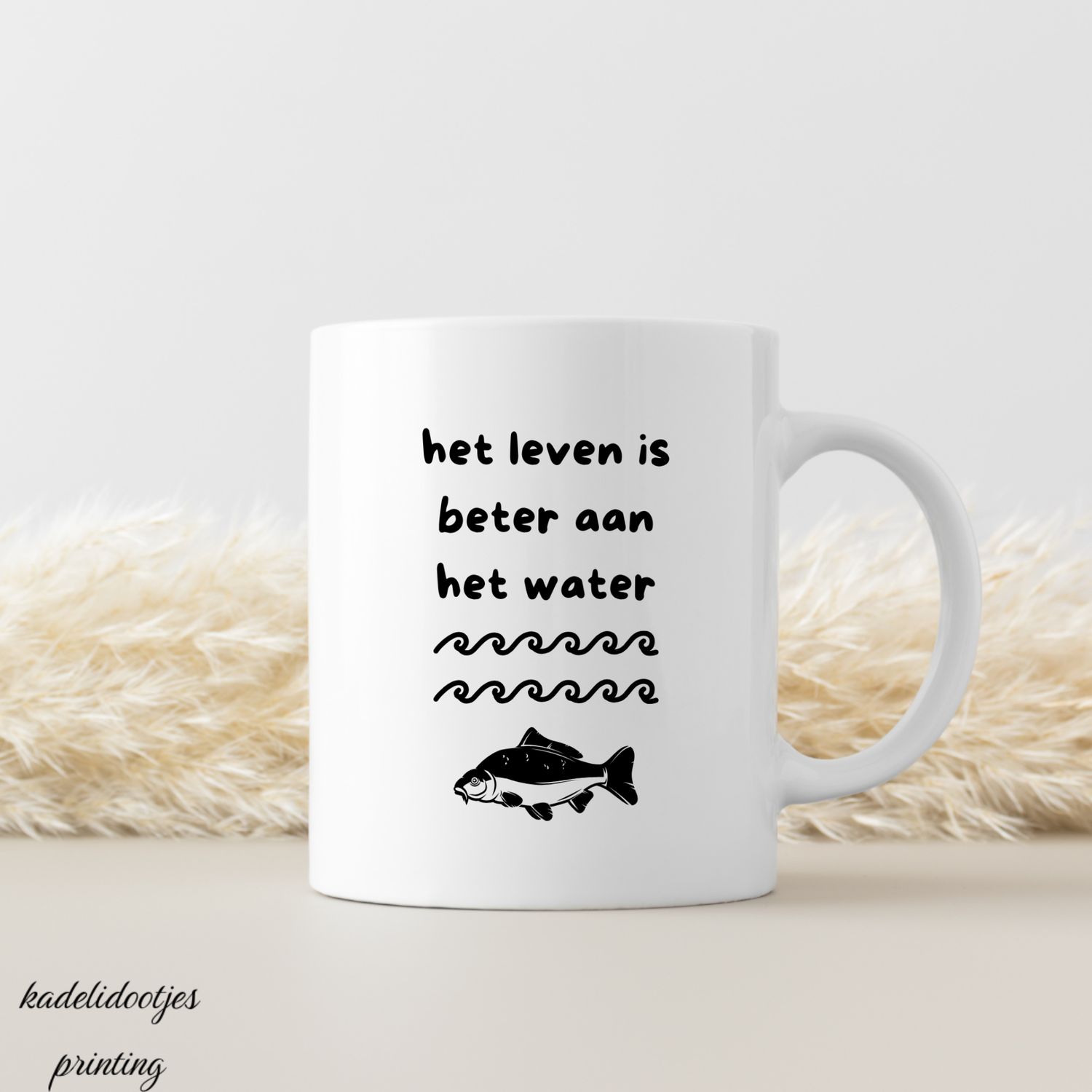 Het Leven Is Beter Aan Het Water - Mok 11oz - Vissers Cadeau