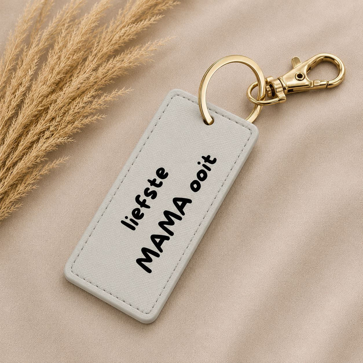 Sleutelhanger Liefste Mama Ooit – Persoonlijk Cadeau Voor Mama | Moederdag Cadeautje