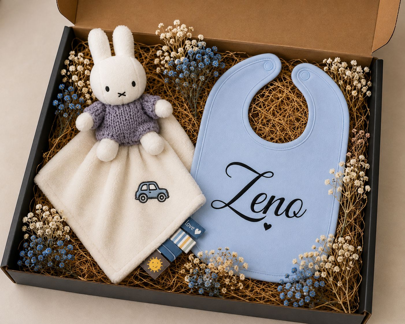 Baby Cadeaubox Knuffel &amp; Naam Jongen – Gepersonaliseerd Babycadeau met Nijntje Knuffeldoekje
